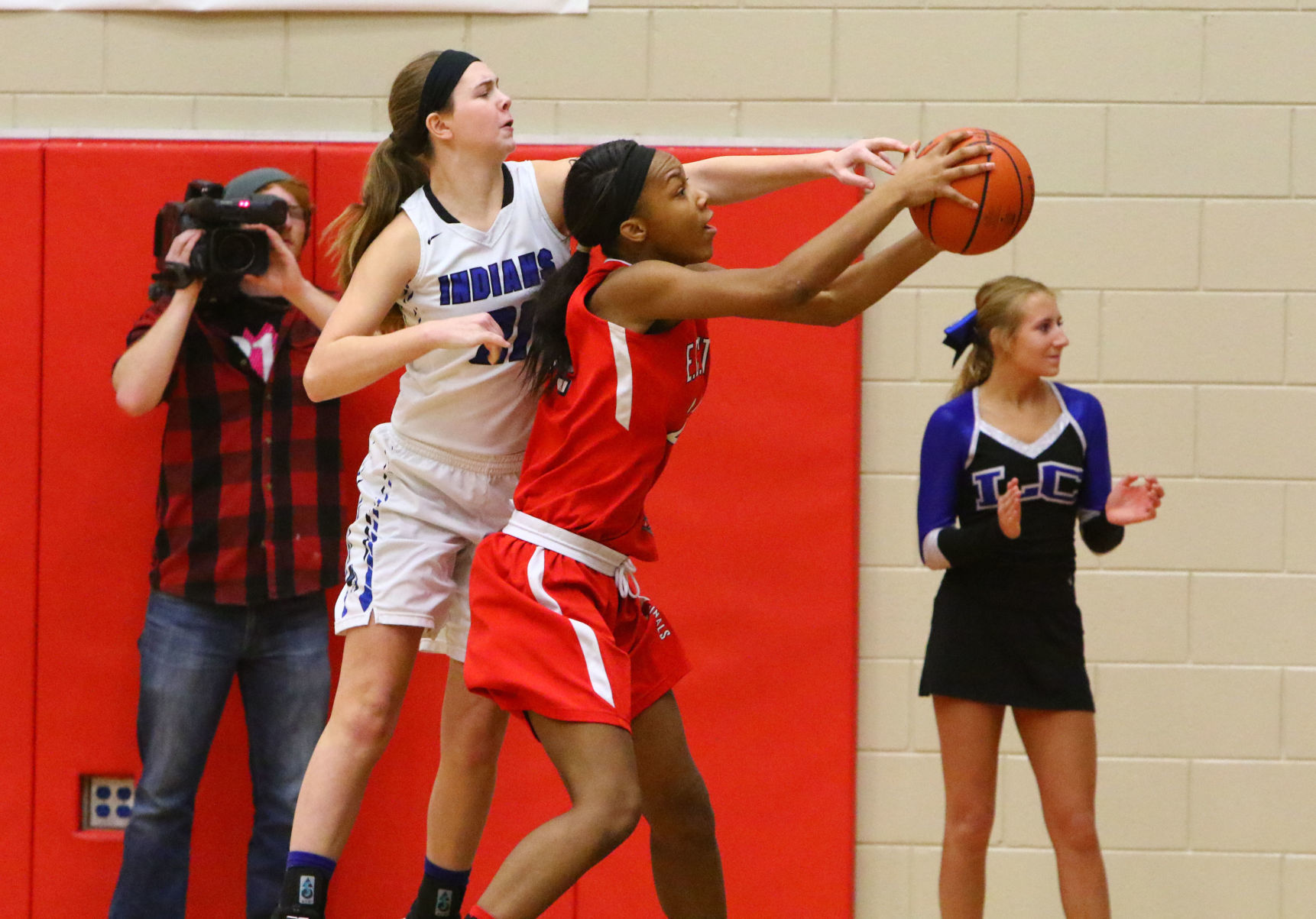 Gallery: Girls Basketball Sectional Finals - E.C. Central vs. Lake Central
